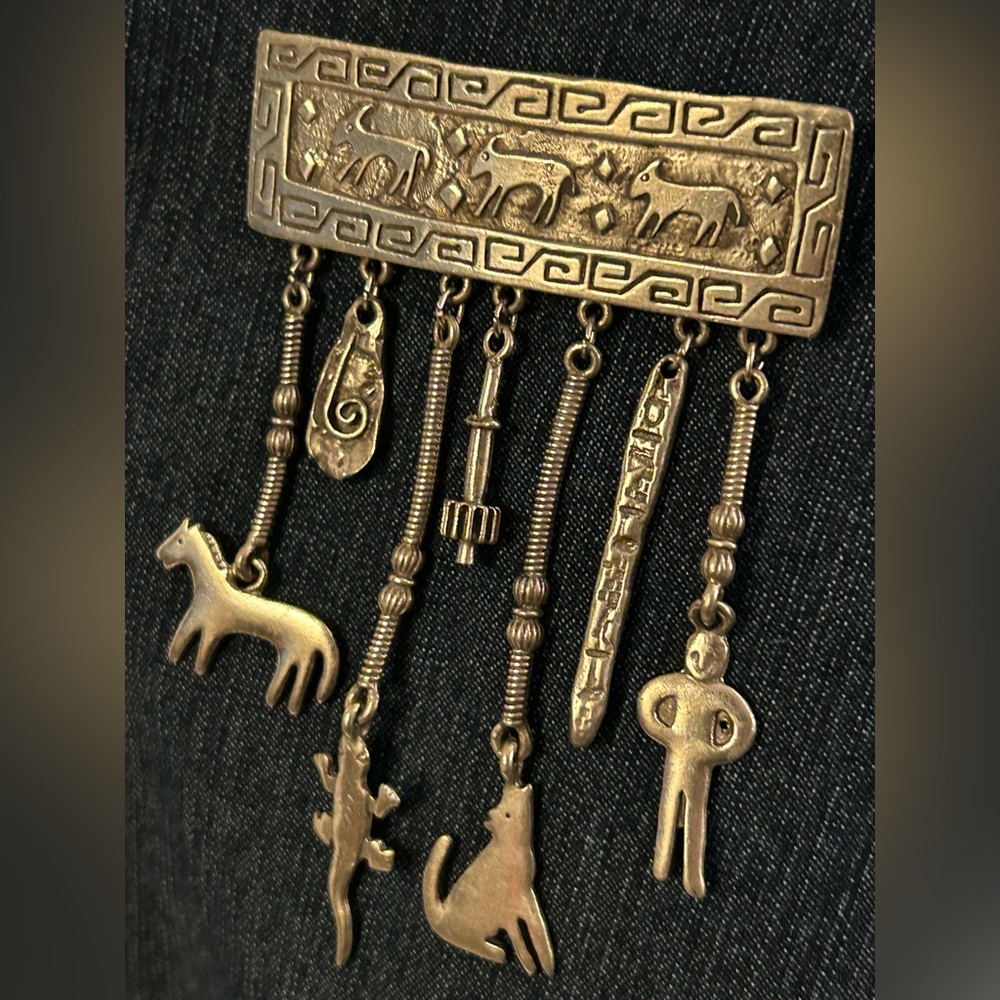 Charm Brooch Southwestern Theme; Pewter; 80s Vintage - Picture 5 of 7